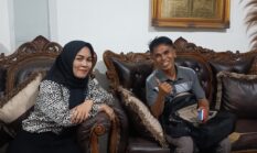 Profesi Make Up Artis Dongkrak Kemandirian Ekonomi Daerah