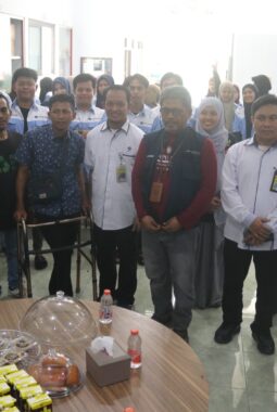 Pelatihan Olah Sampah Ditutup, Dr. Rais Rahmat Razak Sebut Lulusan Recycling Specialist Jadi Penguat Digitalisasi TPS3R Sidrap